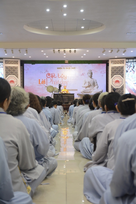 Dharma Talk “The Buddha’s Core Teaching” – The 91st  Seven-Day Retreat