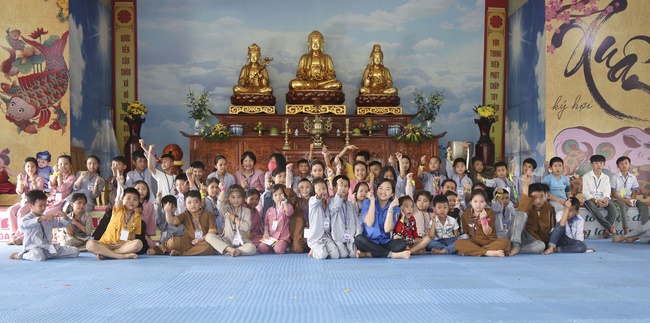 Chùa Đống Cao tổ chức khóa tu “Ươm Mầm Hoa Sen” – lần 2