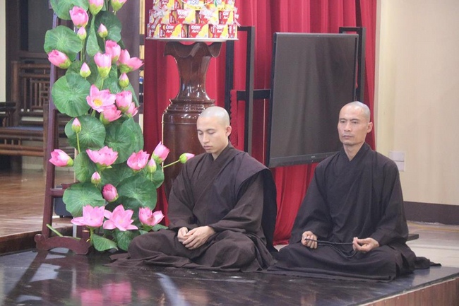 Ha Noi: 150 Buddhists attending the Eight Precept Retreat at Hoa Phuc Pagoda.