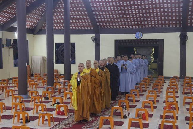 Ha Noi: 150 Buddhists attending the Eight Precept Retreat at Hoa Phuc Pagoda.