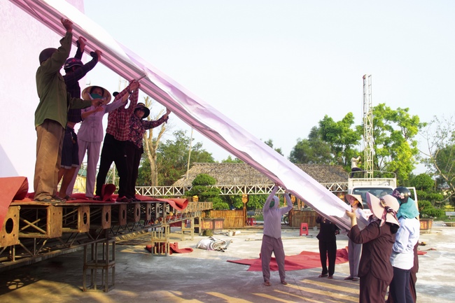 Giai Lam Pagoda organized Vesak