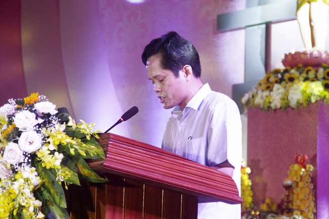 Giai Lam Pagoda organized Vesak