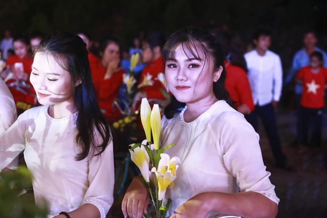 Giai Lam Pagoda organized Vesak