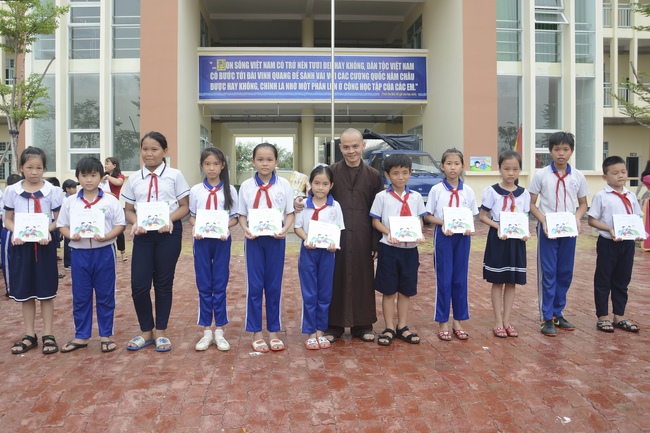 Giving gifts to primary schools