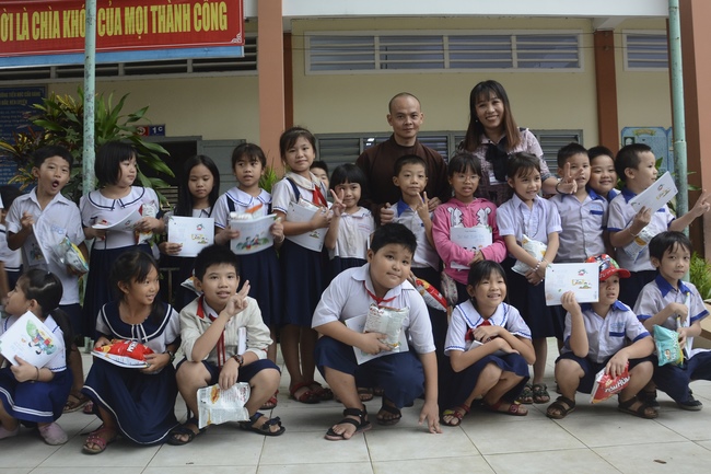 Giving gifts to primary schools