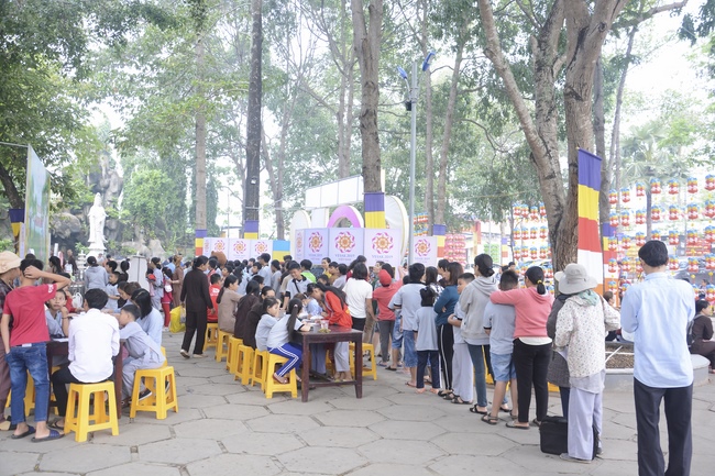 Khóa tu thiếu nhi “Em Về Bên Phật”