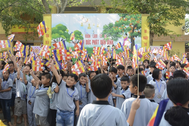 Khóa tu thiếu nhi “Em Về Bên Phật”