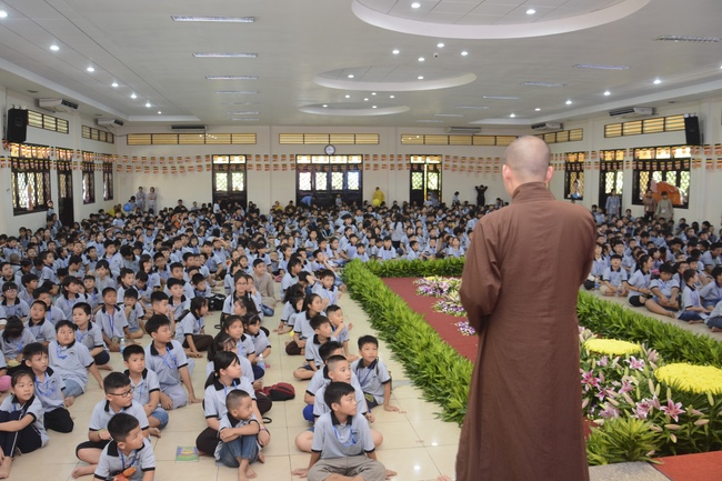 Khóa tu thiếu nhi “Em Về Bên Phật”