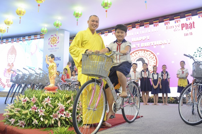 Khóa tu thiếu nhi “Em Về Bên Phật”