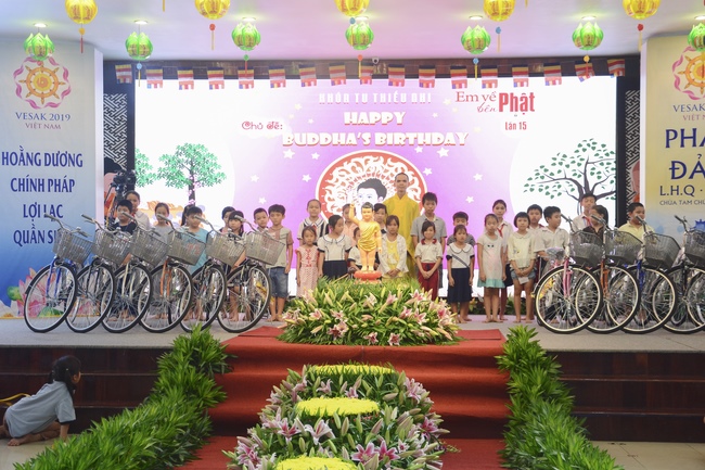 Khóa tu thiếu nhi “Em Về Bên Phật”