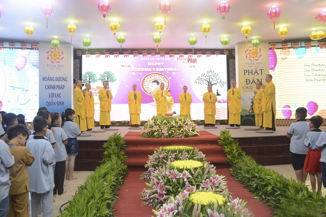 Khóa tu thiếu nhi “Em Về Bên Phật”