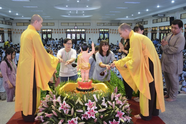 Khóa tu thiếu nhi “Em Về Bên Phật”