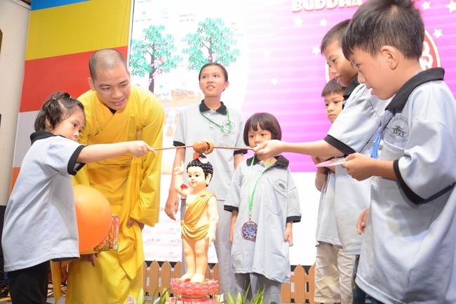 Khóa tu thiếu nhi “Em Về Bên Phật”