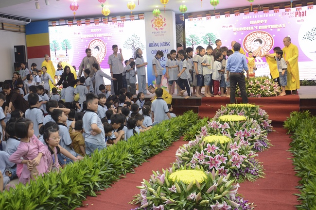 Khóa tu thiếu nhi “Em Về Bên Phật”