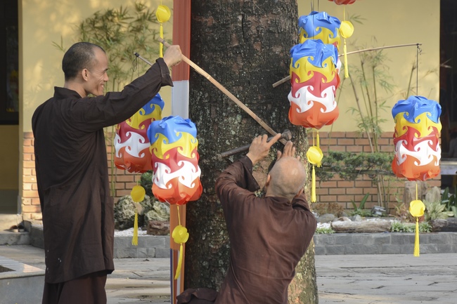Công tác chuẩn bị trang trí Phật đản Vesak 2019 (phần 1)