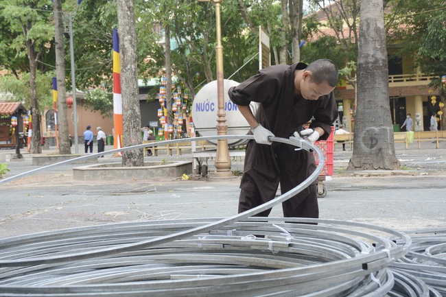 Công tác chuẩn bị trang trí Phật đản Vesak 2019 (phần 1)