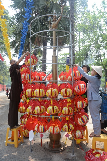 Công tác chuẩn bị trang trí Phật đản Vesak 2019 (phần 1)