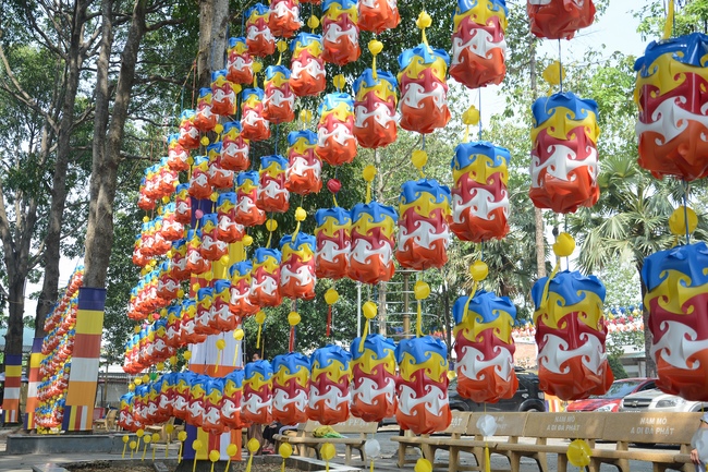Công tác chuẩn bị trang trí Phật đản Vesak 2019 (phần 1)