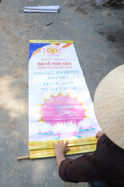 Công tác chuẩn bị trang trí Phật đản Vesak 2019 (phần 1)