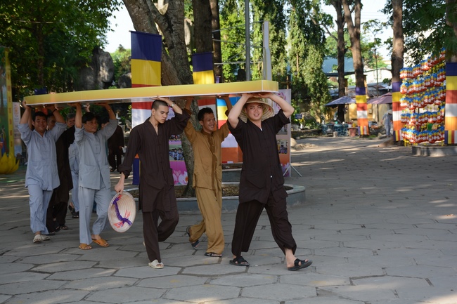 Công tác chuẩn bị trang trí Phật đản Vesak 2019 (phần 1)
