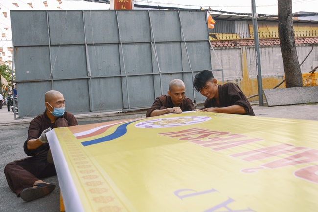 Công tác chuẩn bị trang trí Phật đản Vesak 2019 (phần 1)