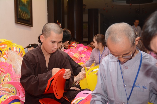 Công tác chuẩn bị trang trí Phật đản Vesak 2019 (phần 1)