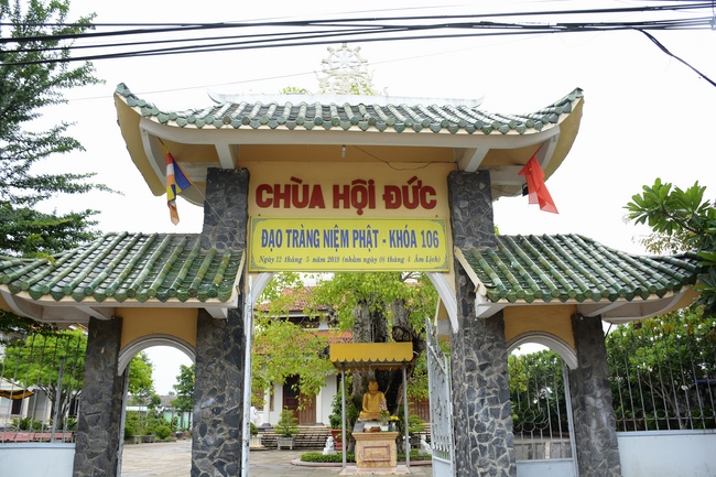 Thuyết giảng tại chùa Hội Đức