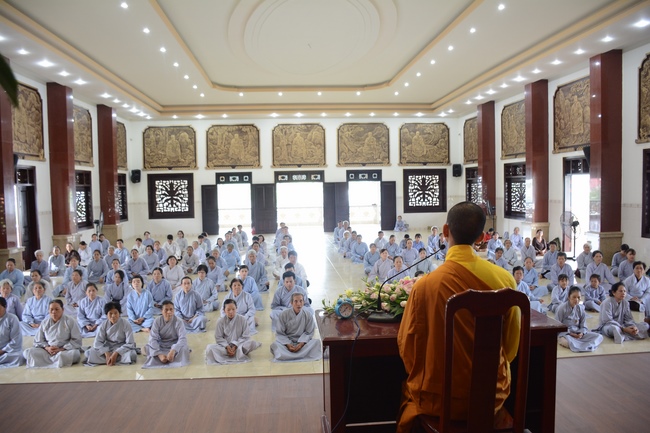 Thuyết giảng tại chùa Hội Đức