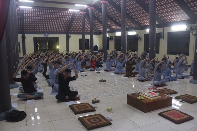 The Retreat The happiness of participants on the Buddha's Birthday