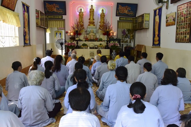 Tu niệm Phật một ngày Cần Thơ