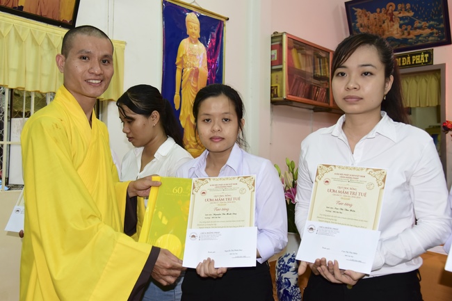 Tu niệm Phật một ngày Cần Thơ