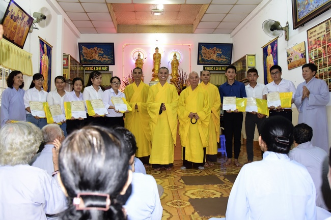 Tu niệm Phật một ngày Cần Thơ