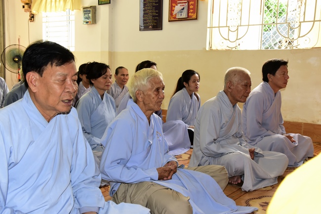 Tu niệm Phật một ngày Cần Thơ