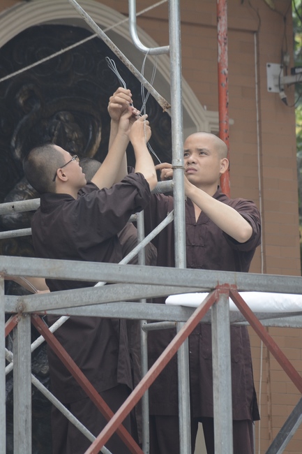 Công tác chuẩn bị trang trí Phật đản Vesak 2019 (phần 2)