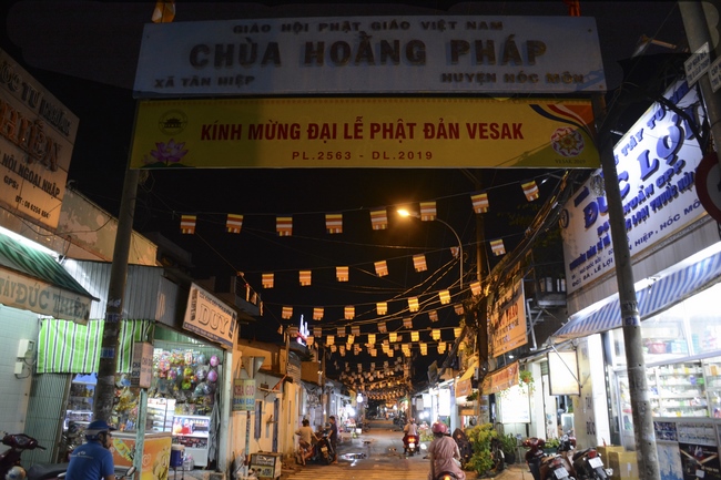 Công tác chuẩn bị trang trí Phật đản Vesak 2019 (phần 2)