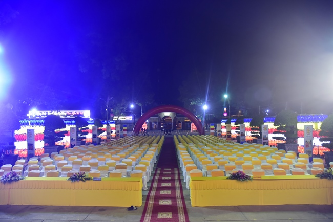 Phật giáo huyện Hóc Môn tổ chức đại lễ Phật đản