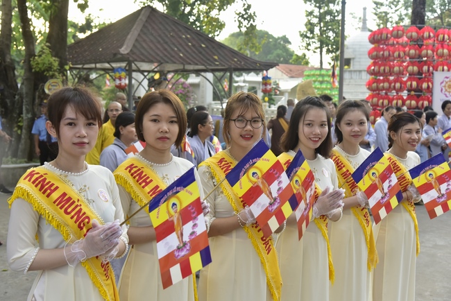 Phật giáo huyện Hóc Môn tổ chức đại lễ Phật đản