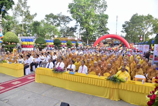 Phật giáo huyện Hóc Môn tổ chức đại lễ Phật đản