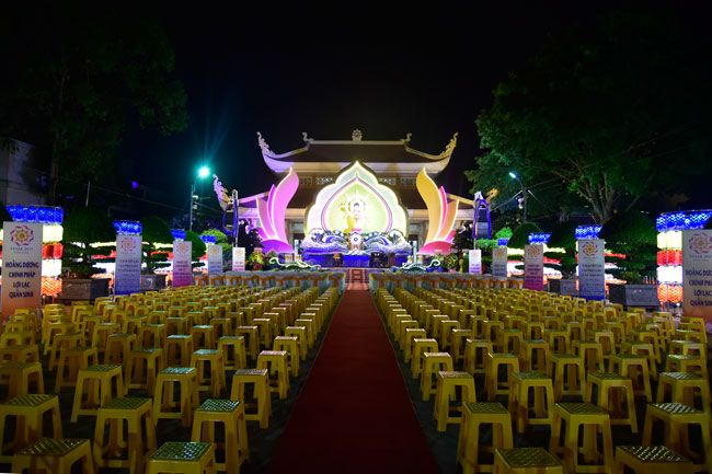 Phật giáo huyện Hóc Môn tổ chức đại lễ Phật đản