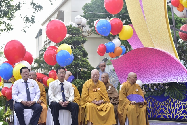 Phật giáo huyện Hóc Môn tổ chức đại lễ Phật đản