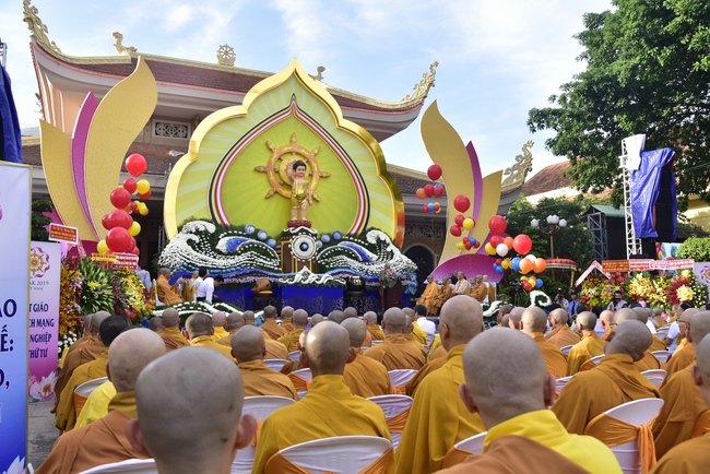 Phật giáo huyện Hóc Môn tổ chức đại lễ Phật đản