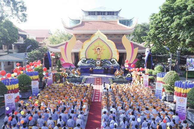 Phật giáo huyện Hóc Môn tổ chức đại lễ Phật đản