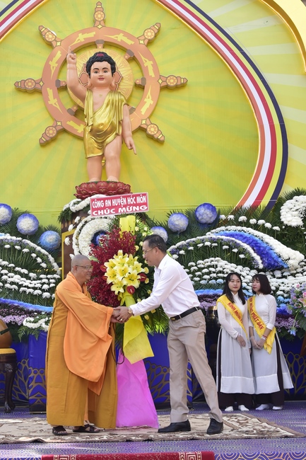 Phật giáo huyện Hóc Môn tổ chức đại lễ Phật đản