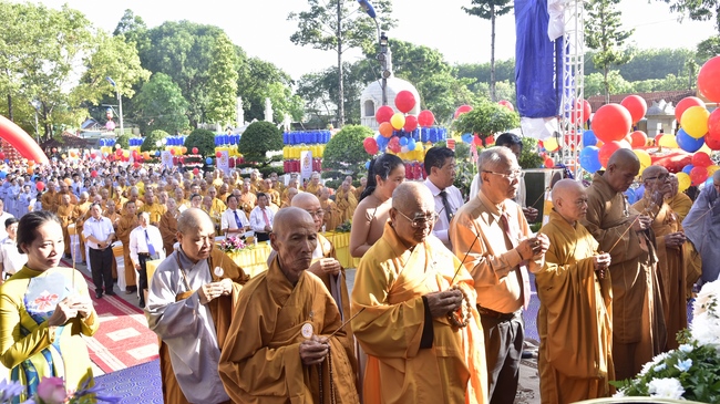 Phật giáo huyện Hóc Môn tổ chức đại lễ Phật đản