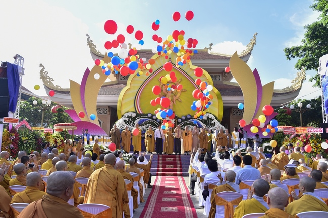 Phật giáo huyện Hóc Môn tổ chức đại lễ Phật đản