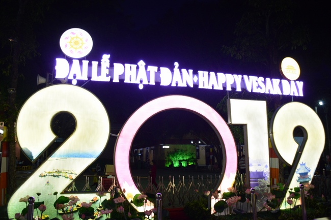 Phật giáo huyện Hóc Môn tổ chức đại lễ Phật đản