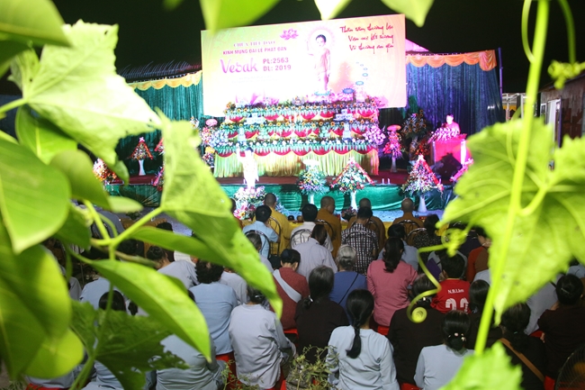 Celebrating the great ceremony of the Buddha’s Birthday at Tieu Dao Pagoda