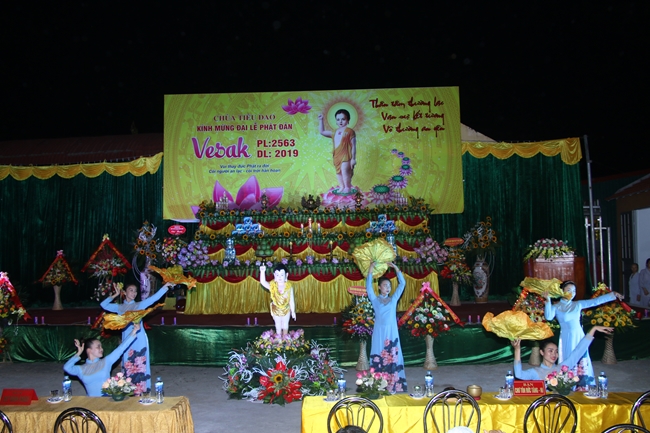 Celebrating the great ceremony of the Buddha’s Birthday at Tieu Dao Pagoda