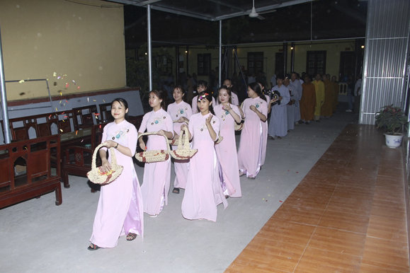Celebrating the great ceremony of the Buddha’s Birthday at Tieu Dao Pagoda