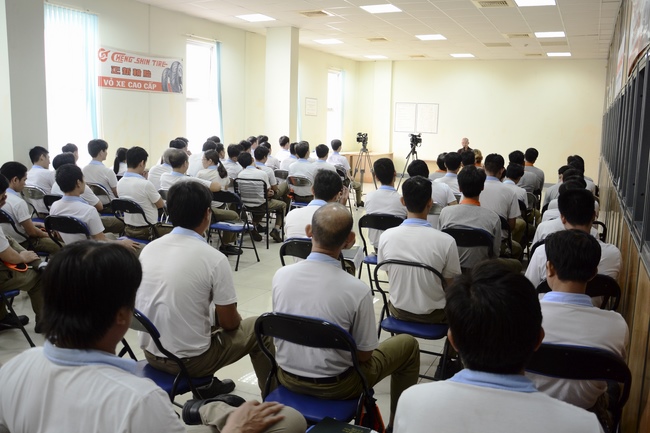 Buổi nói chuyện tại Công ty TNHH CN Cao Su Chính Tân Việt Nam